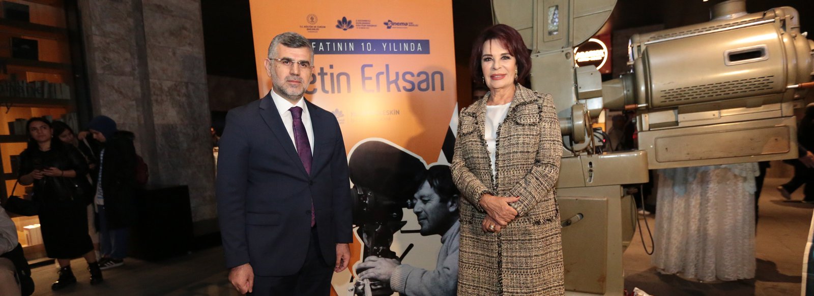 Vefatının 10. yılında metin erksan hülya koçyiğit, Şükrü sim, suat köçer
