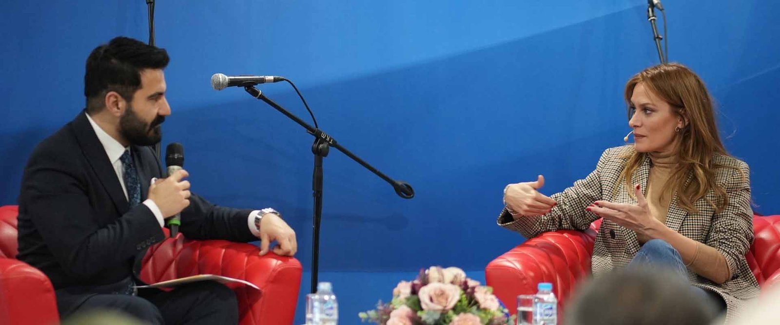 Ebru cündübeyoğlu bursa’da Öğrencilerle buluştu 1