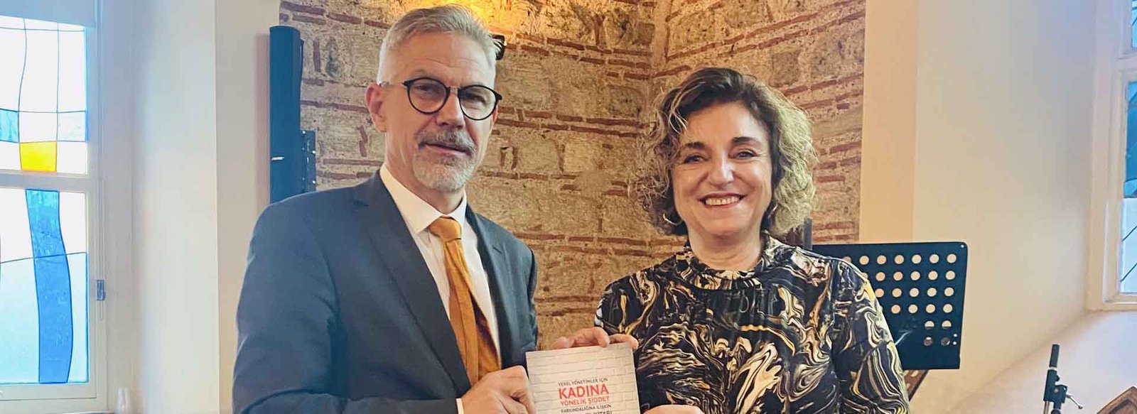Şiddetin görünmeyen yüzü yanindayiz derneği (2)