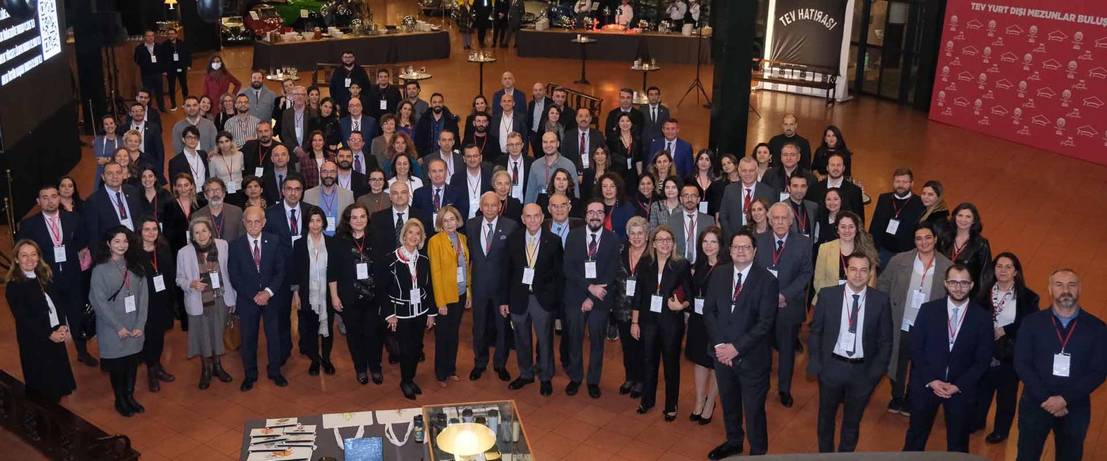 Türk eğitim vakfı yurt dışı mezun bursiyerleriyle bir araya geldi (2)