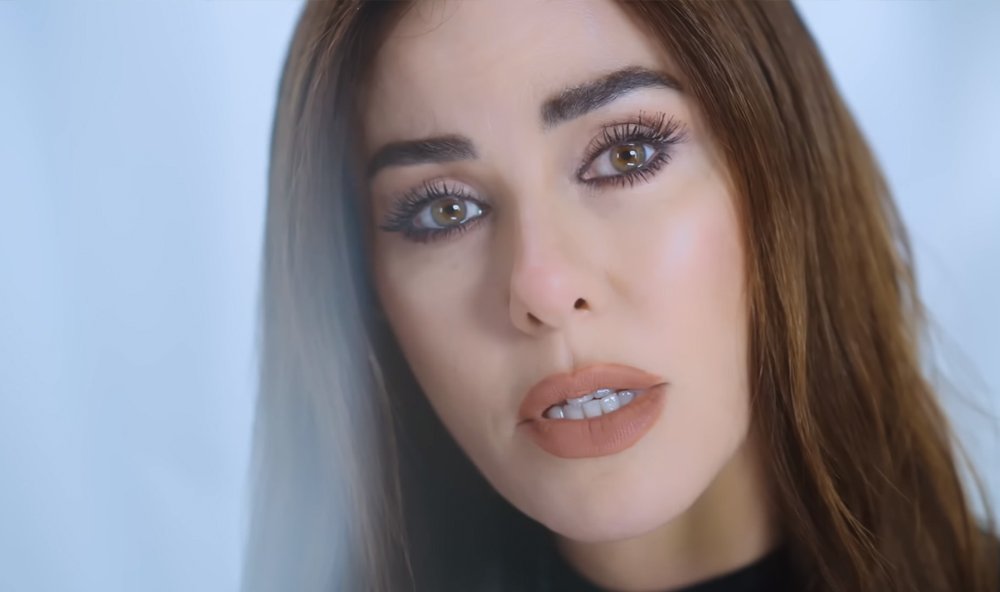 Defne Samyeli’den yeni şarkı ‘Kimse Sen Değil Ki’ (2)