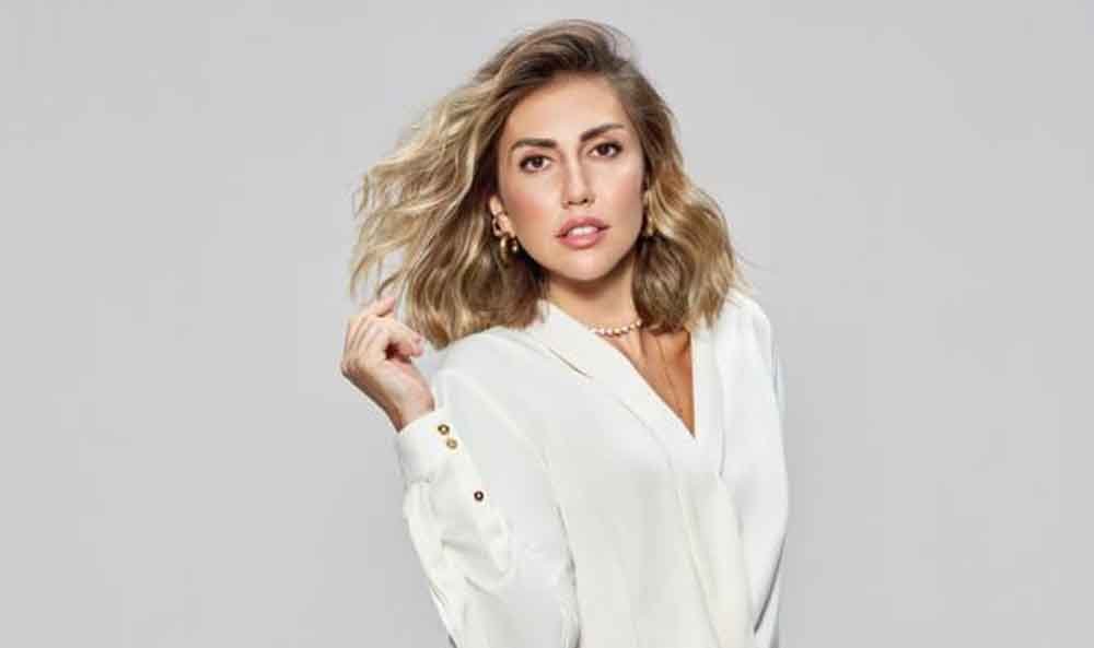 Demet Özdemir ve Demet Işıl Pantene ‘Göster Saçlarının Gücünü’ (1)