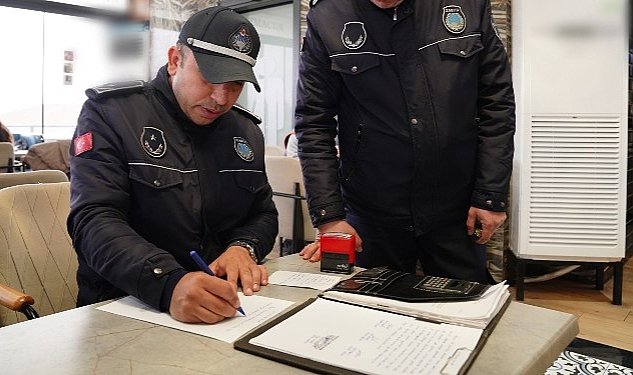 Ayvalik belediyesi zabita ekiplerinden hijyen ve gramaj denetimi 4191.jpg