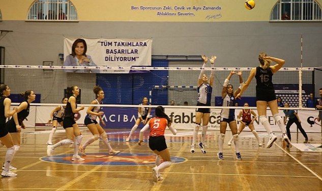 Dostluk ruzgarlarinin estigi macta aydin in sultanlari sariyer elediyespor u sahasinda farkli yendi 3 1 4030.jpg