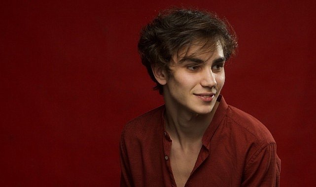 Subhan in saclarina gul duzum sarkisi sosyal medyada fenomen haline geldi 8288.jpg