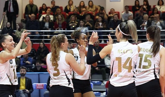 Vakifbank nilufer belediyespor a set vermedi 2313.jpg