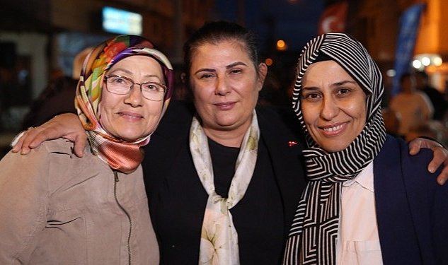 Binlerce aydinli buyuksehir in iftar spfralarinda bulusmaya devam ediyor 9013.jpg