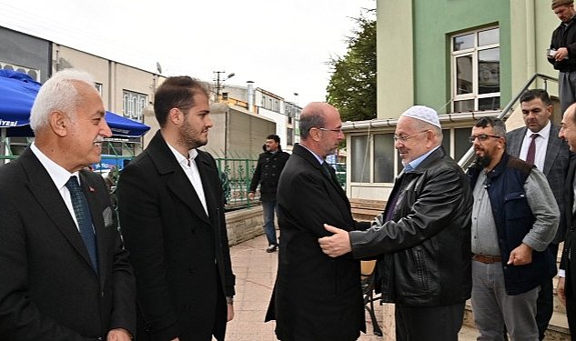 Selcuklu belediye baskani ahmet pekyatirmaci cuma bulusmalari kapsaminda mobilyacilar sitesinde vatandaslar ile bir araya geldi 4905.jpg