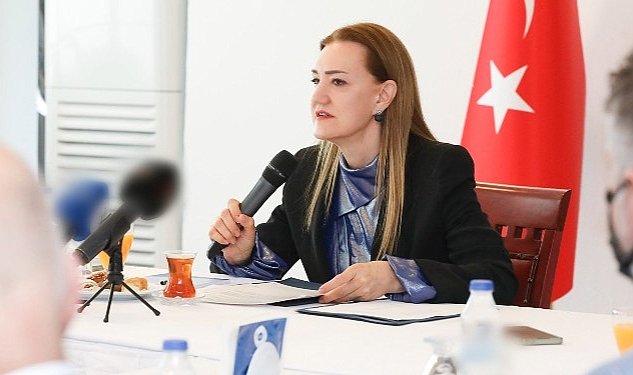 Tarihe not dusen 46 dakika 46 saniye deu nun deprem belgeselinin basin gosterimi yapildi 5962.jpg