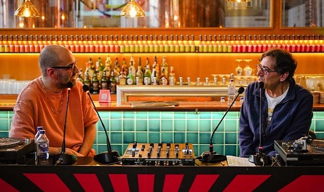 The populist murat beser ile yuz yuze sohbetlerde sevilen oyuncu ve muzisyen bartu kucukcaglayan i agirladi 3980.jpg