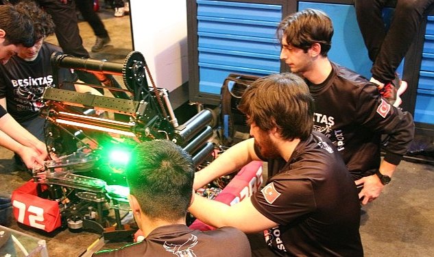 Uluslararasi robotik yarismasinin turkiye turnuvalari sona erdi 4617.jpg