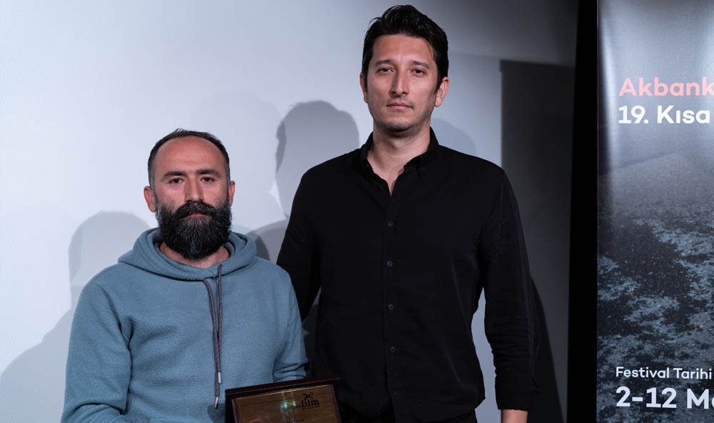 19 Akbank Kısa Film Festivali Yarışma Bölümü Sonuçlar Açıklandı (13) 19 Akbank Kısa Film Festivali Yarışma Bölümü Sonuçlar Açıklandı (13)