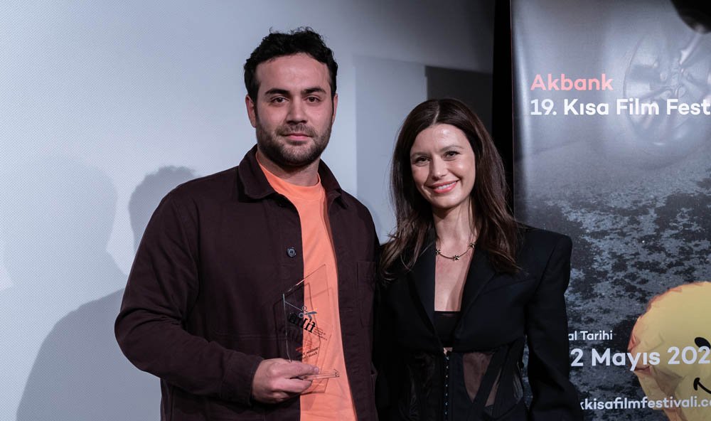 19 Akbank Kısa Film Festivali Yarışma Bölümü Sonuçlar Açıklandı (8) 19 Akbank Kısa Film Festivali Yarışma Bölümü Sonuçlar Açıklandı (8)