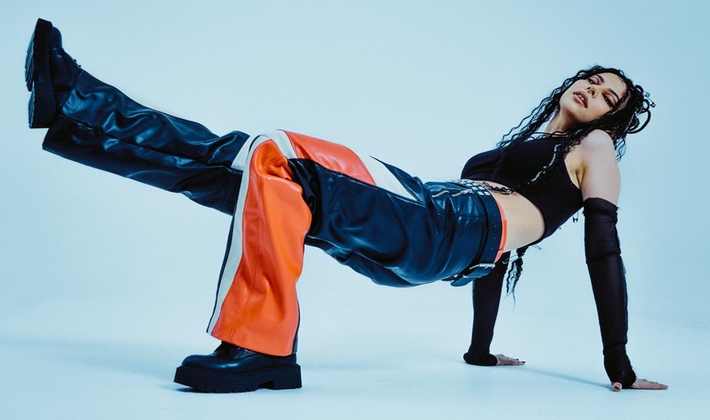 Kool Jane'den Yeni Single: "tümgecedans"