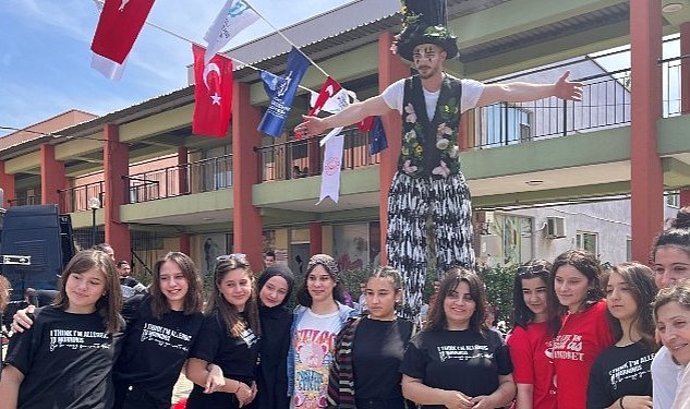 Cocuklar buyuksehir ile senlikte doyasiya eglendi 9662.jpg