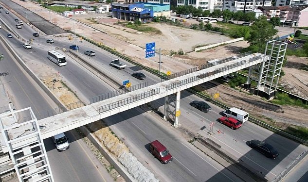 D 100 karayolu ustgecidi tamamlanmak uzere 9643.jpg