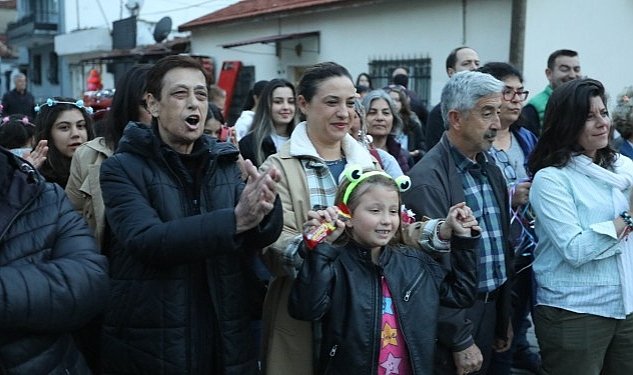 Efes selcuk ta hidirellez atesi yandi 9263.jpg