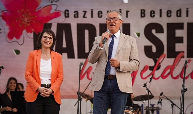 Gaziemirli kadinlar kadin senligi yle bahari karsiladi 1563.jpg