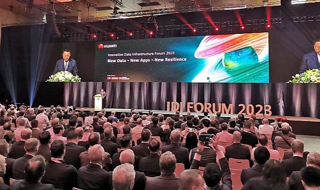 Yotabayt caginda veri depolamanin gelecegi huawei idi forum da ele alindi 5088.jpg