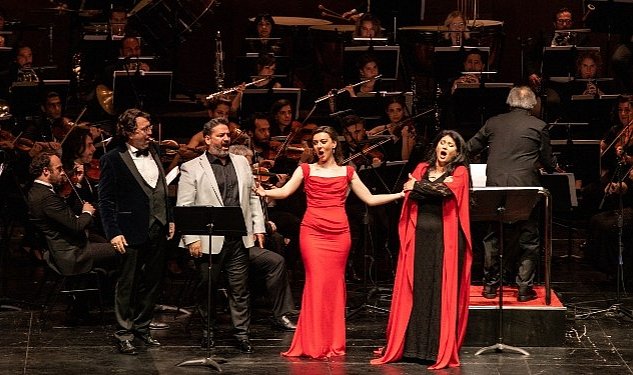 14 uluslararasi istanbul opera festivali gala konser ile basladi 9809.jpg