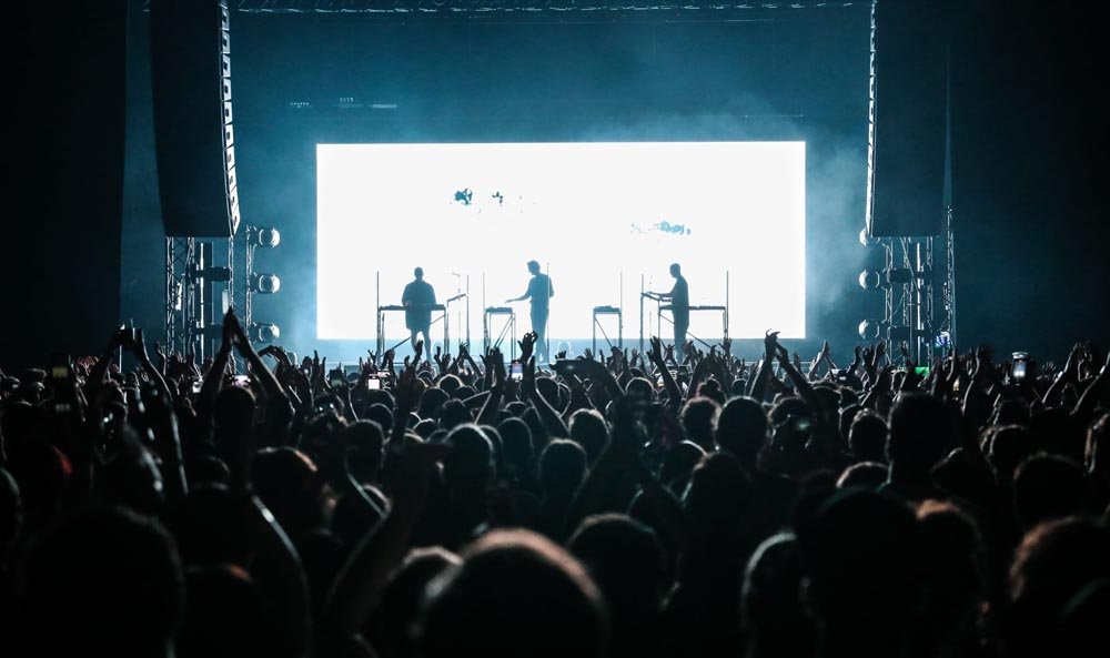 Moderat'ın Elektronik Müzik Dünyasında Kültleşen Şarkıları Zorlu PSM'de Yankılandı