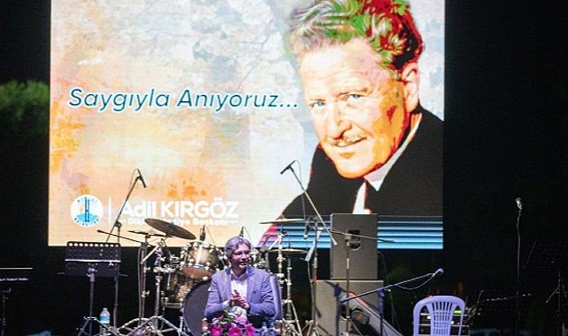 Nazim hikmet dikili de anildi 5184.jpg