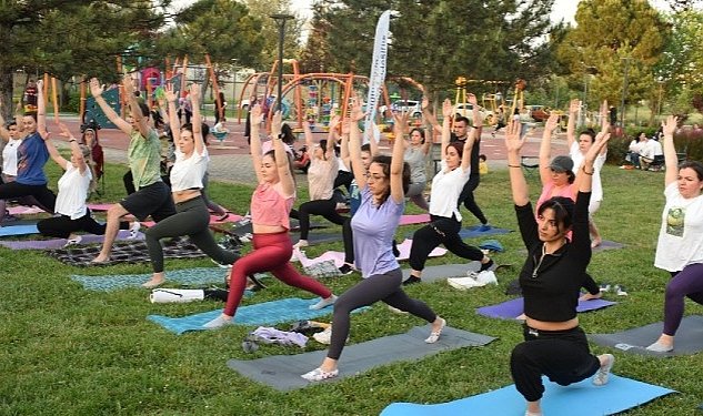 Niluferliler yoga icin bulusuyor 7849.jpg