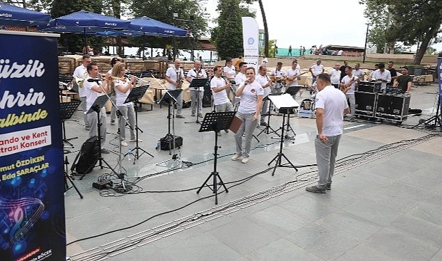 Sehrin kalbinde muzik keyfi 3952.jpg