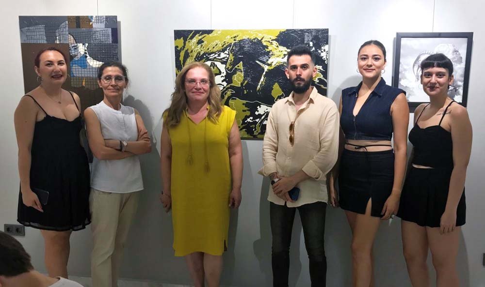 Evrim Sanat Galerisi Genç Sanatçıları Summer Collection ile Ağırlıyor (3)