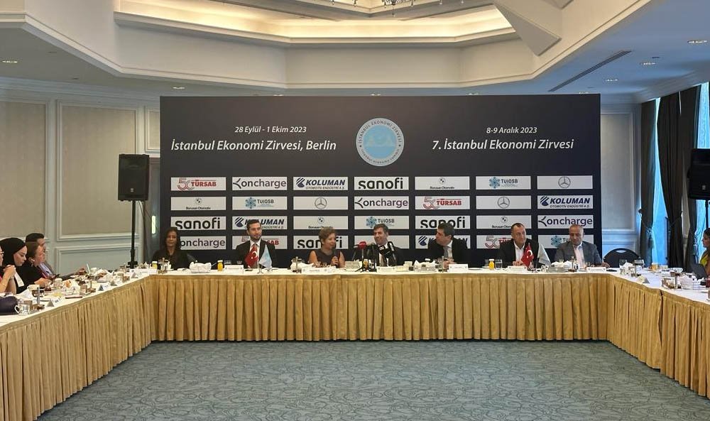 İstanbul Ekonomi Zirvesi Sürdürülebilir Yaşam ve Akıllı Şehirler Temasıyla 7. Kez Düzenleniyor (2)