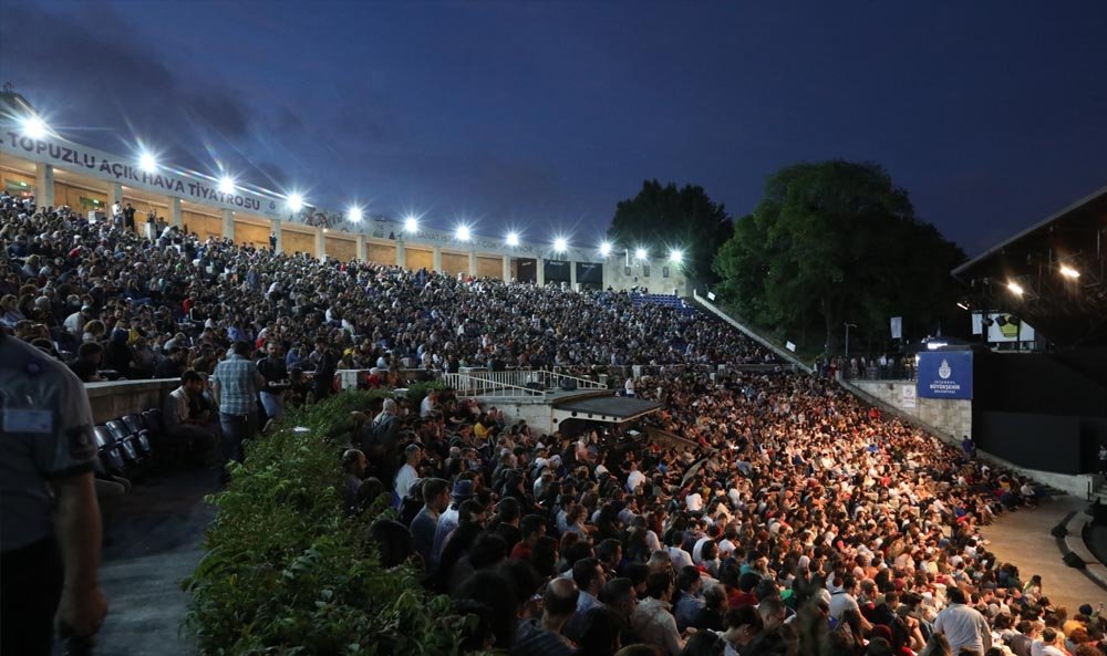 Klasikler Açık Hava'da İBB Şehir Tiyatroları