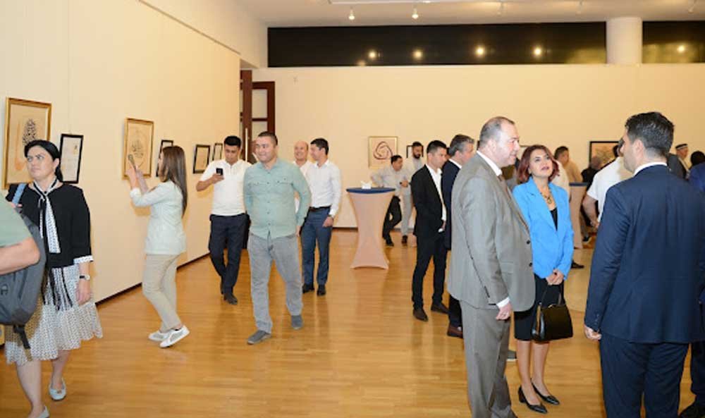 Albayrak Grubu ve TİKA İş Birliğiyle Özbekistan da Hat Eserleri Sergisi (6)