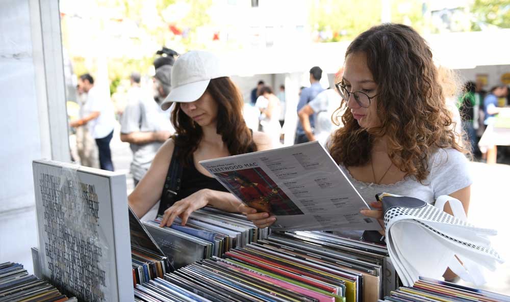 Barış Manço 7. Kadıköy Plak Günleri (2)