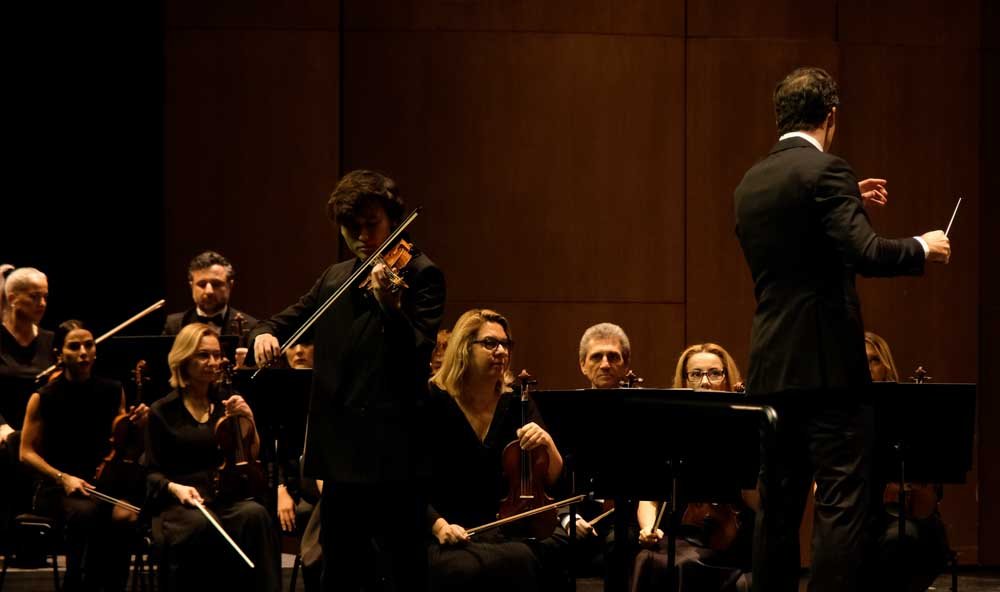 Avusturyalı Sanatçı Andreas Ottensamer İdso Ile İstanbul U Salladı (2)