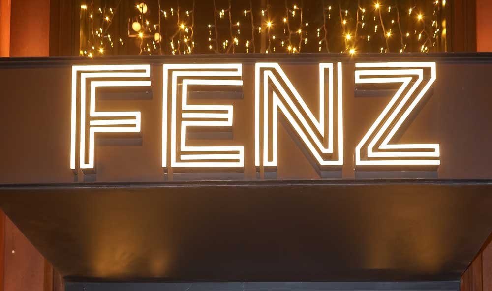 Fenz Restoranı, Ünlü İsimleri Ağırladı Yılbaşı Rüzgarı Başladı! (7)