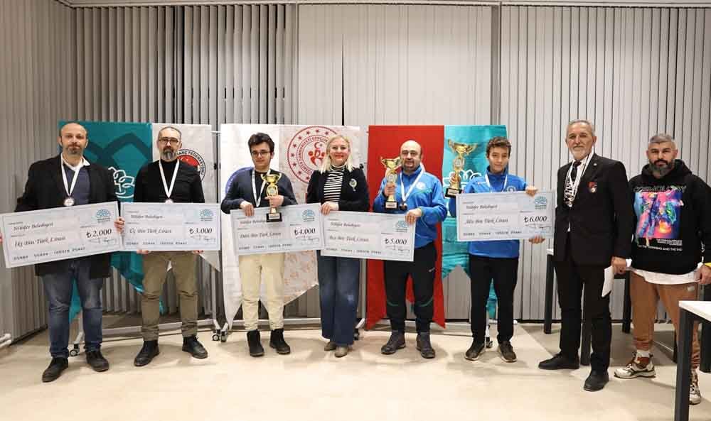 Nilüfer Belediye Başkan Yardımcısı Dr. Sibel Özer Satranç Sporunu Desteklemekten Mutluluk Duyuyoruz (1)