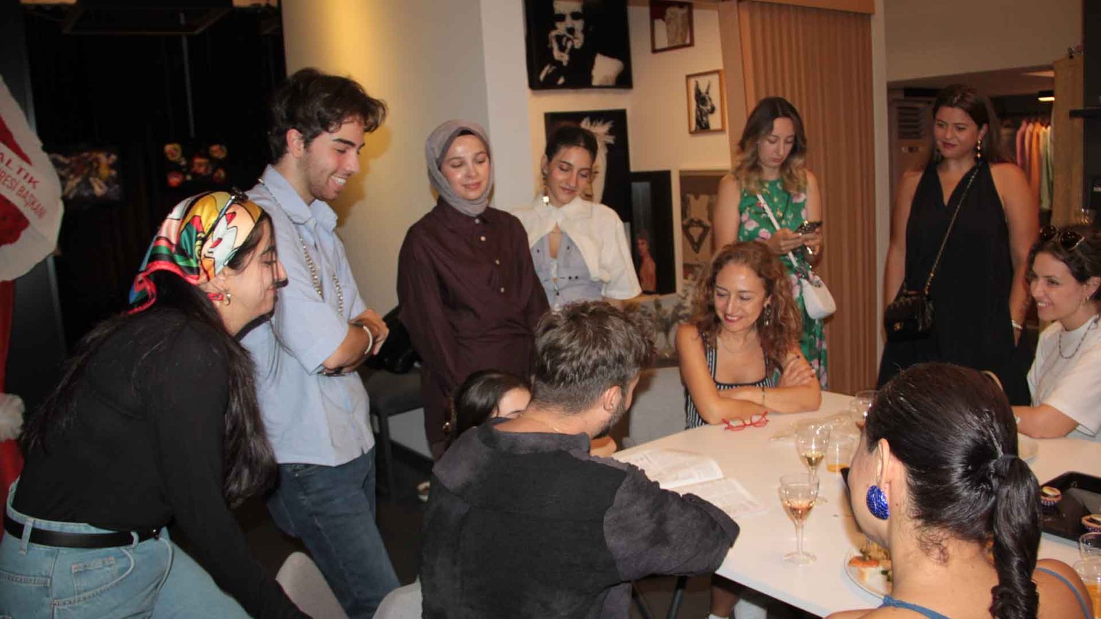 Haluk Naci Tuğcu'nun 3. Kişisel Sergisi Kavuşma Fn Art Space'de Sanatseverlerle (1)