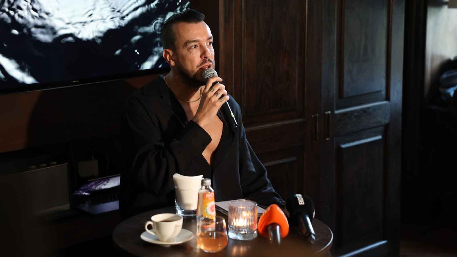 Cem Adrian’ın 20. Yılında Eşsiz Bir Baş Yapıt “mücevher”