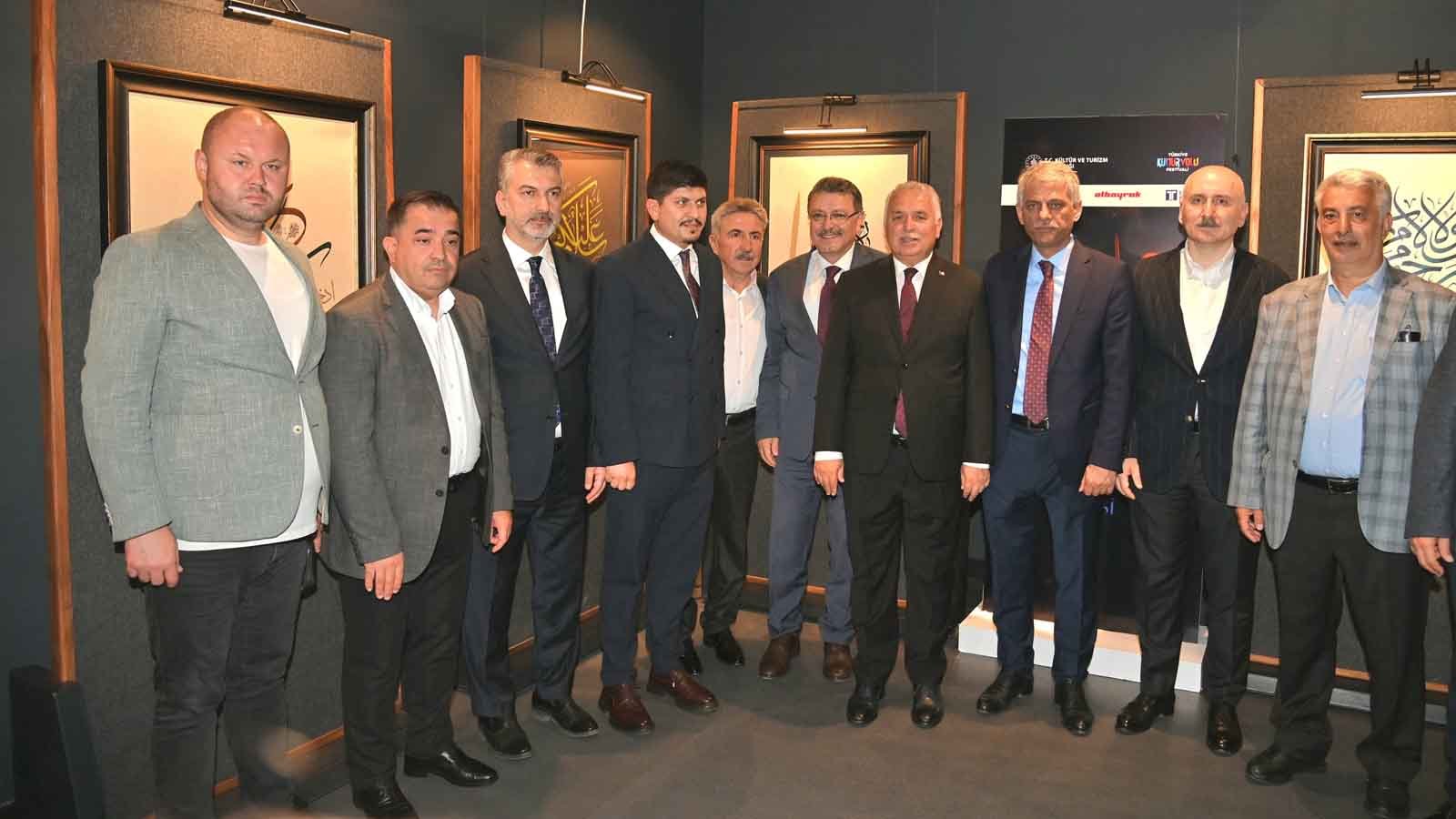 Hat sanatı sergisi trabzon albayrak grubu (3)