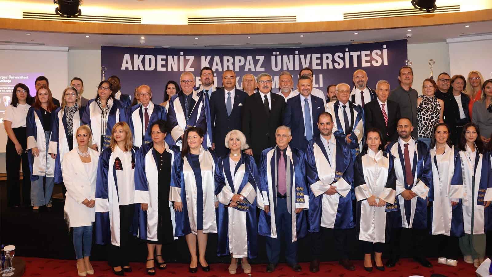 Akdeniz Karpaz Üniversitesi'nde 2025-2026 Akademik Yılı Görkemli Törenle Açıldı