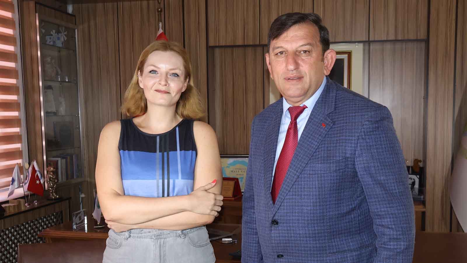 Gökçeada belediye başkanı bülent ecevit atalay kelebeklerin uyuduğu yerdeyim sanat günleri 1 eylül aşkın İle... Özel söyleşi (3)