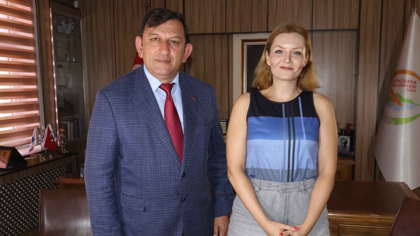 Gökçeada belediye başkanı bülent ecevit atalay kelebeklerin uyuduğu yerdeyim sanat günleri 1 eylül aşkın İle... Özel söyleşi (4)