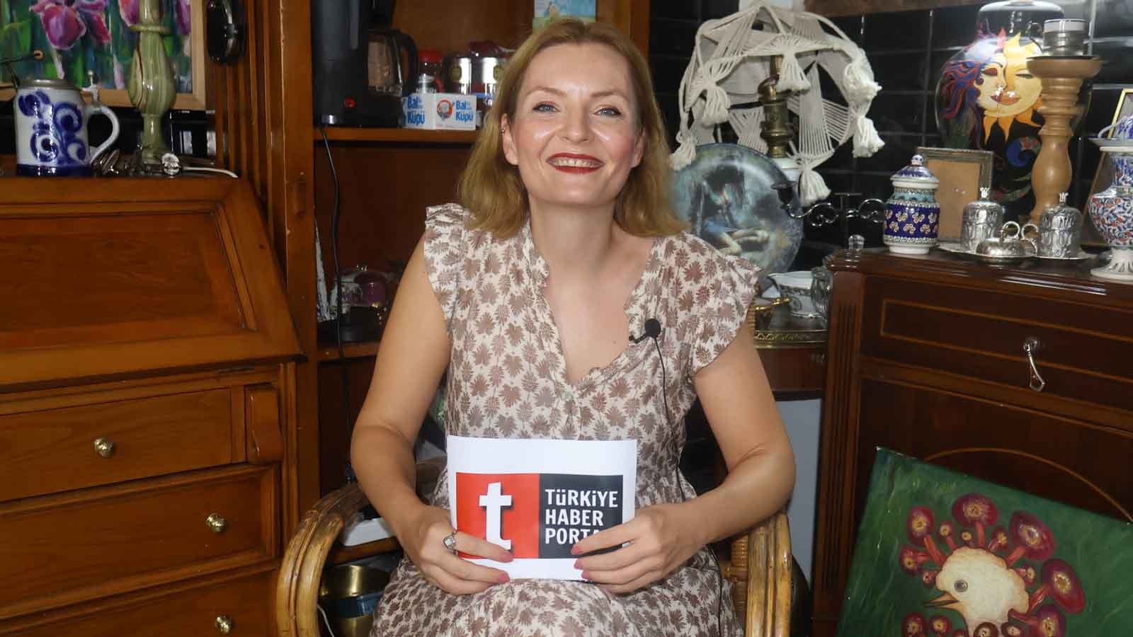 Saliha sultan, eylül aşkın İle… Özel söyleşi, 100. bölüm sanatçı aktivisttir, yapay zekaya güvenmem (2)