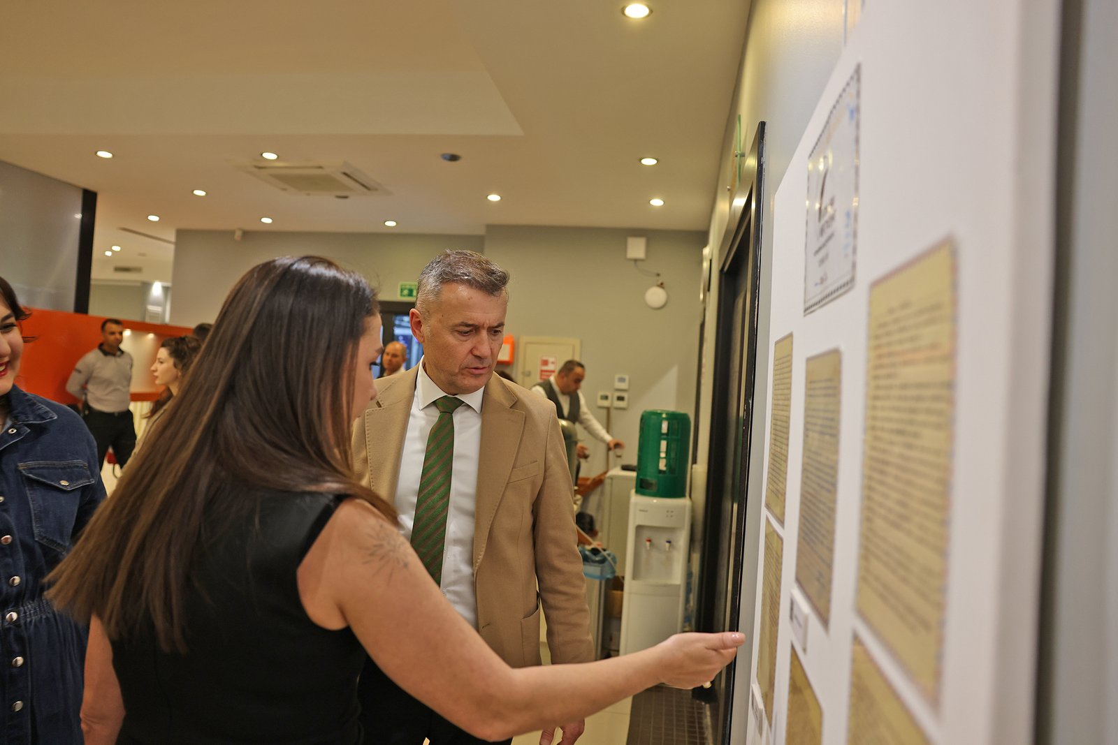 “Konuşan Mektuplar Ustalardan Gençlere Mesajlar” Mektup Proje Sergisi MTSO’da İzleyiciyle Buluştu (6)