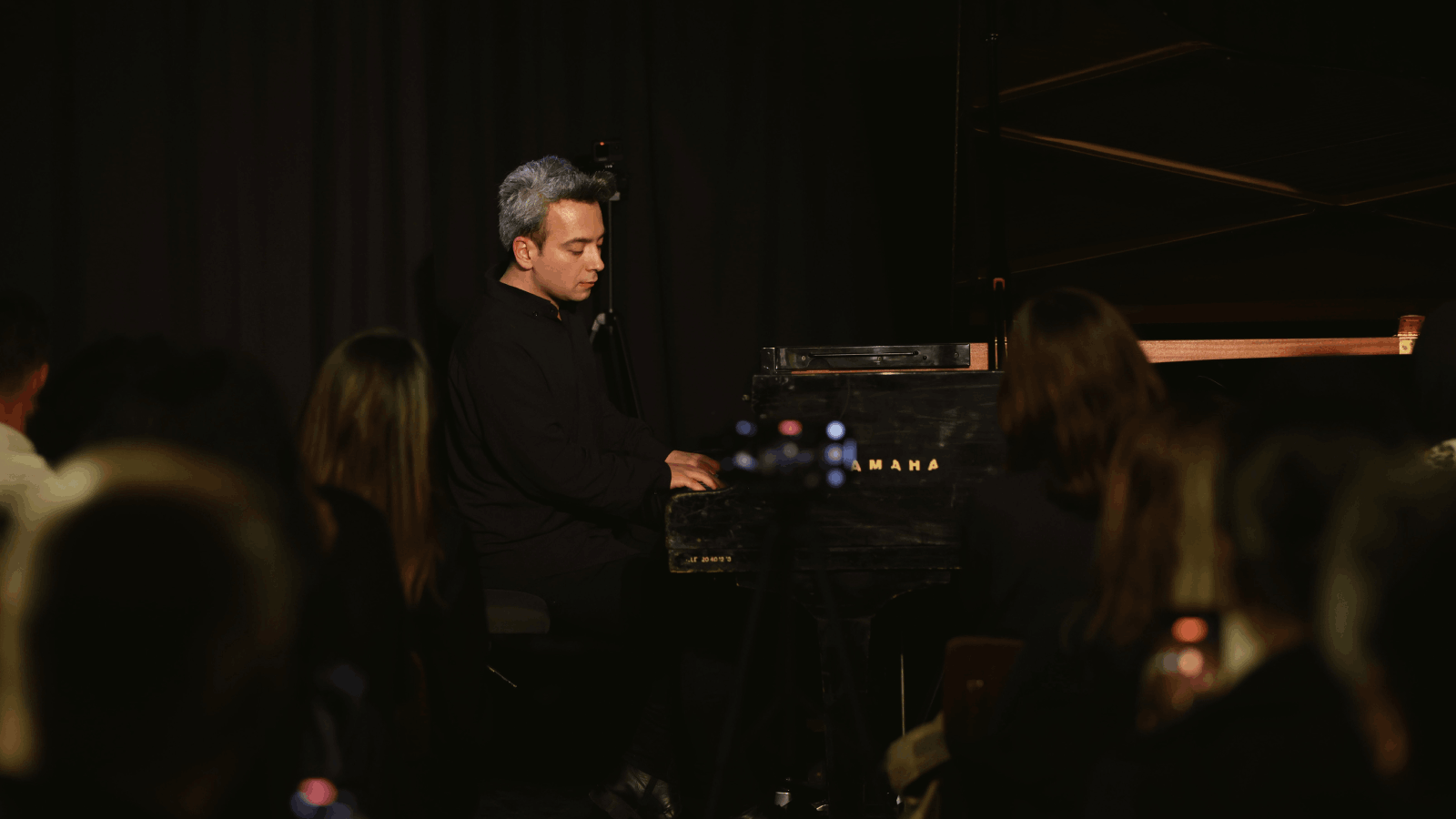 Dengin Ceyhan'ın “Echoes of Anatolia” Projesiyle Küresel Müzik Köprüsü 3 Kıta, 9 Ülke, 10 Konser