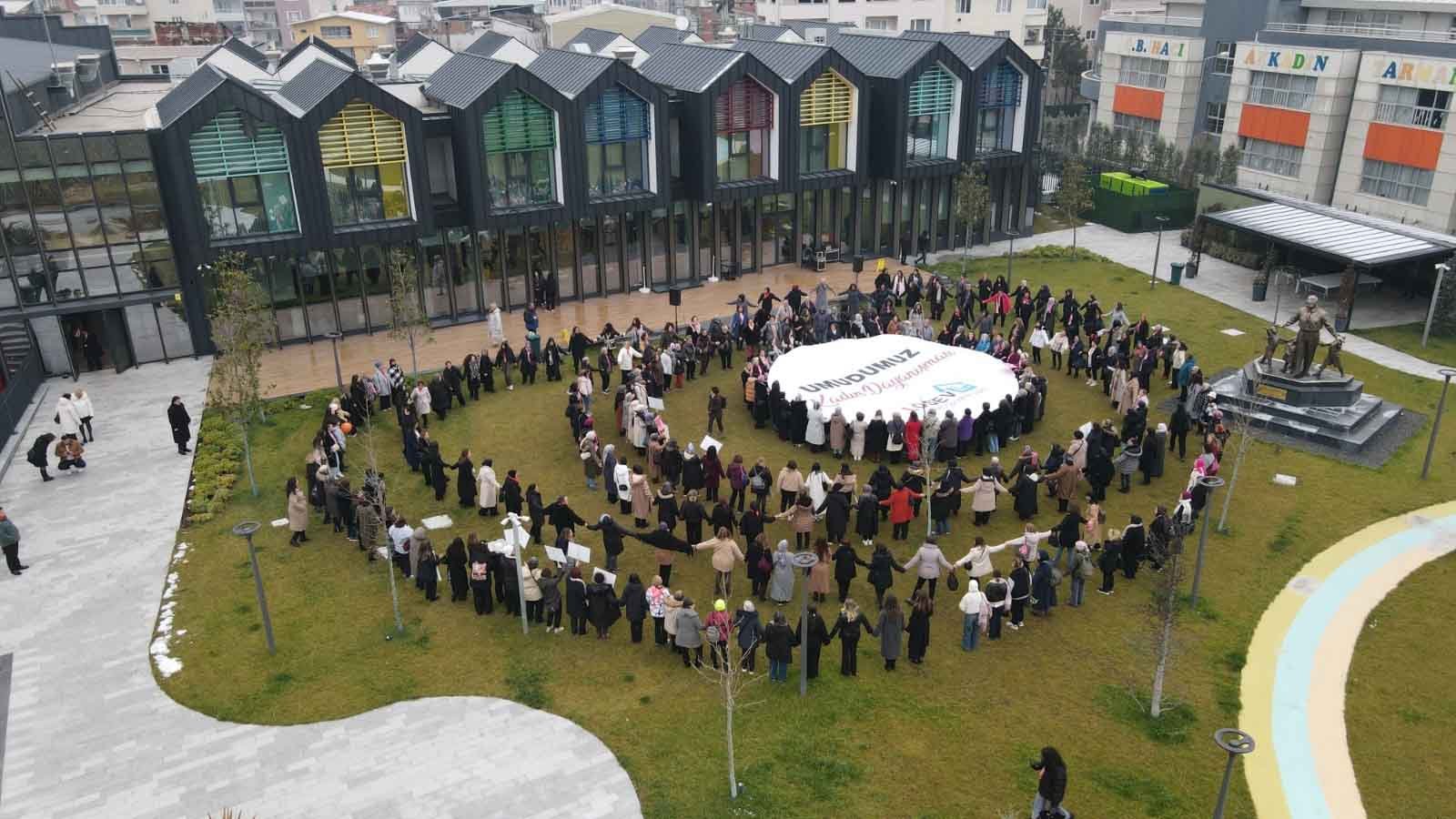 Umudumuz Kadın Dayanışması Bu Yıl Bursa'da Yankılandı LÖSEV, Kanserle Mücadelede Kadın Gücünü Anlattı