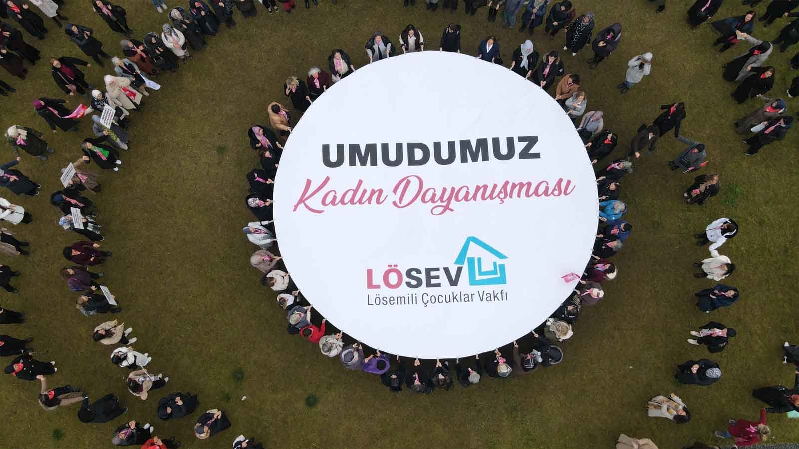 Umudumuz Kadın Dayanışması Bu Yıl Bursa'da Yankılandı LÖSEV, Kanserle Mücadelede Kadın Gücünü Anlattı