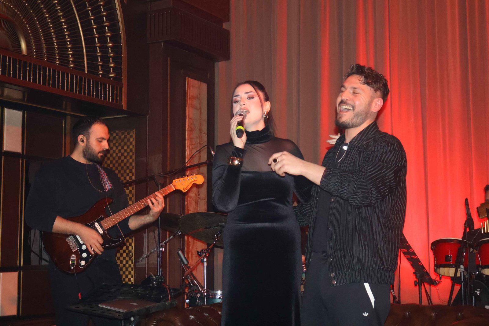 Naz Şenlendirici “Sahibi Yok” - Hüsnü Şenlendirici'nin klarnetiyle ilk single'ını çıkardı!