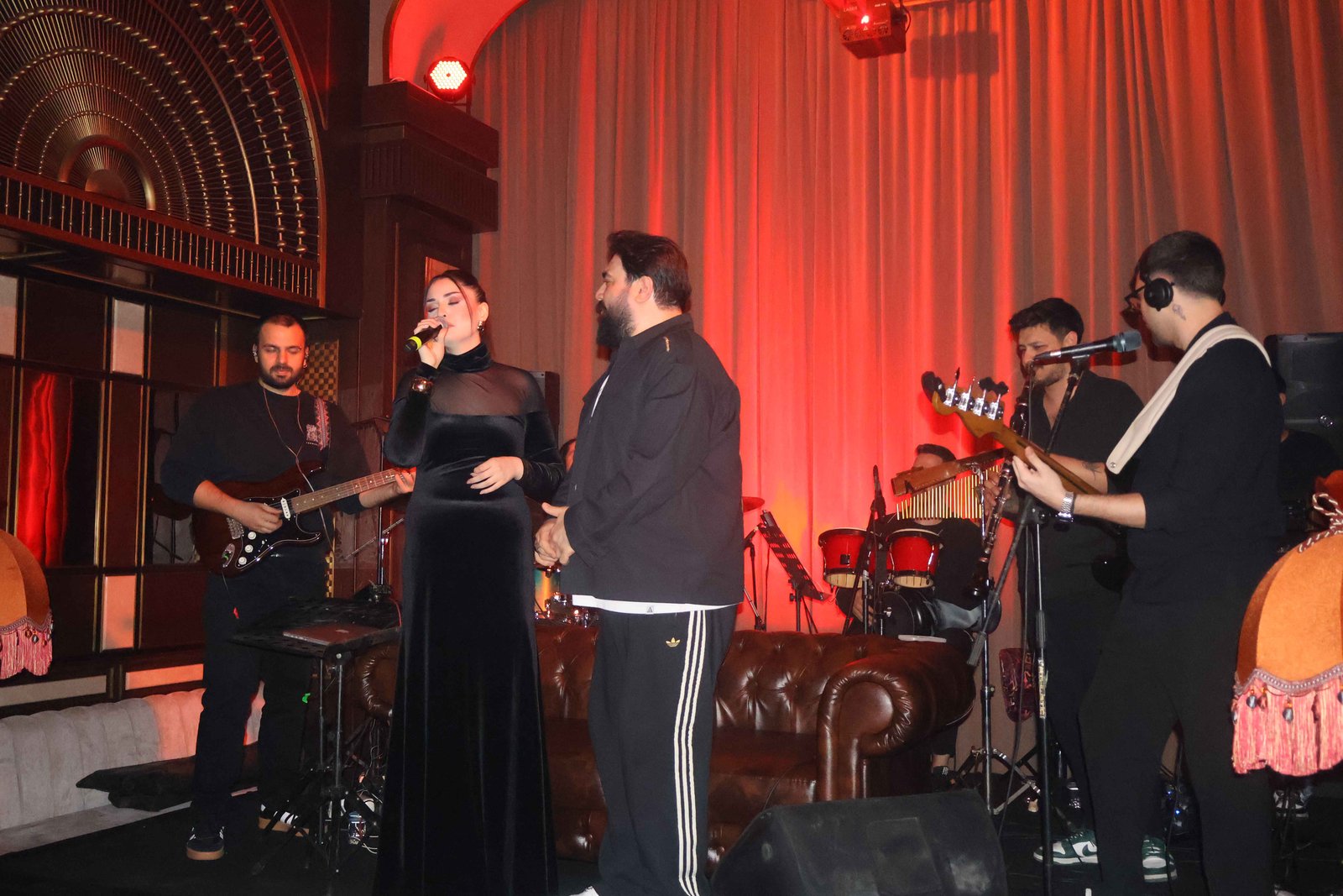 Naz Şenlendirici “Sahibi Yok” - Hüsnü Şenlendirici'nin klarnetiyle ilk single'ını çıkardı!