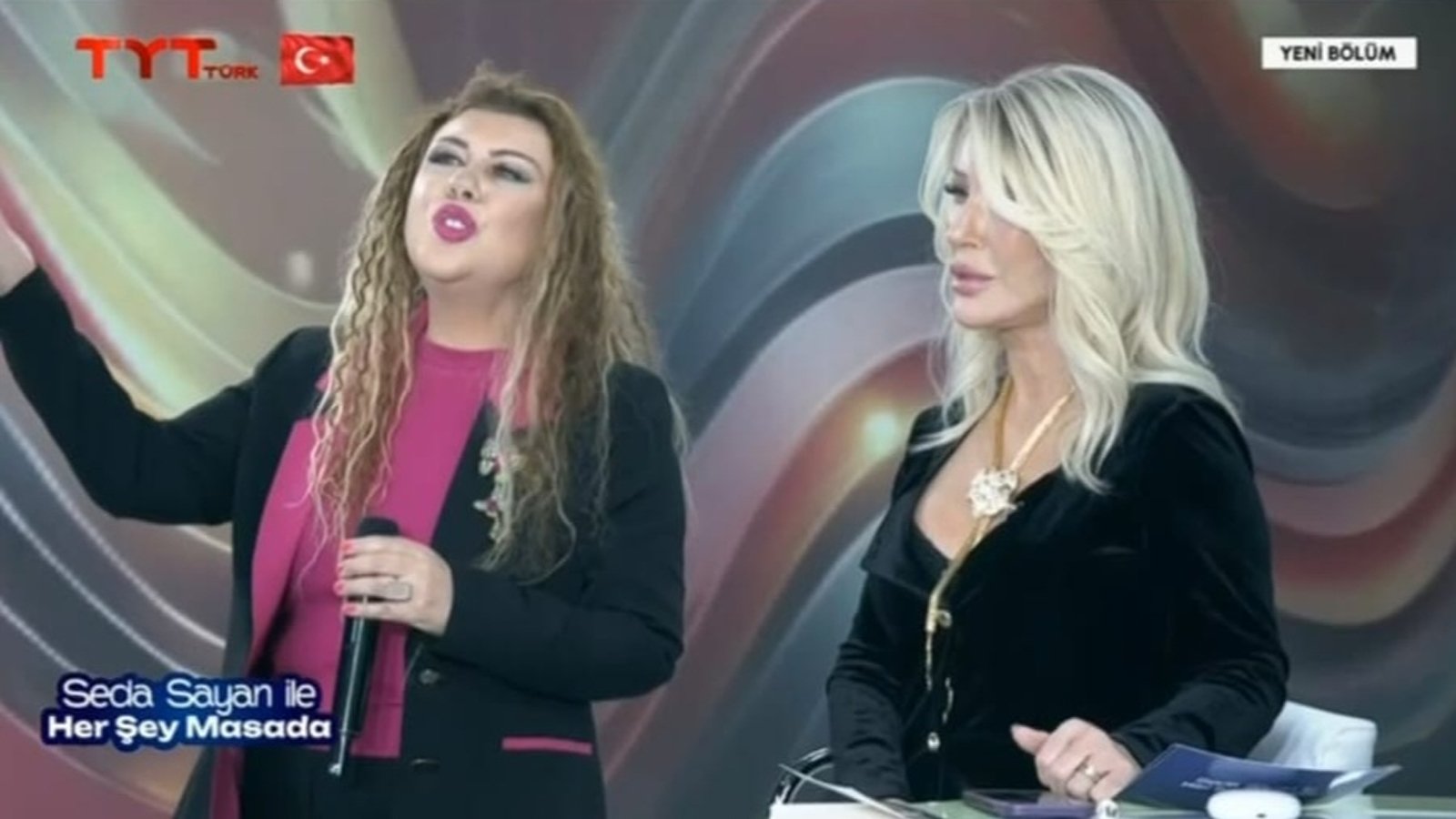 Selhan Özdemir, Seda Sayan’ın Herşey Bu Masada Programında Aldatılma ve Beyin Kanseri Gerçeğini Anlattı (1)